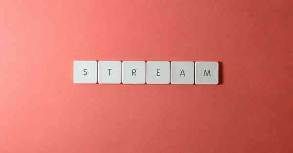 COZMO二代智能机器人：科技与娱乐的完美结合