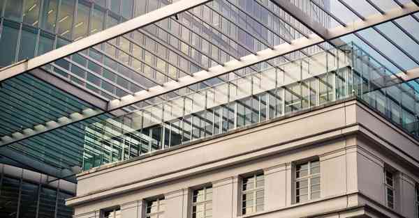 多功能便携式智能机器人