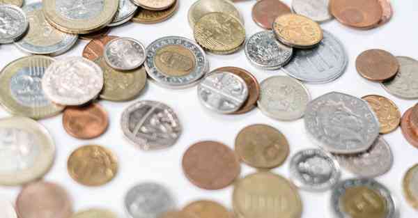 爱玩具的大成智能机器人