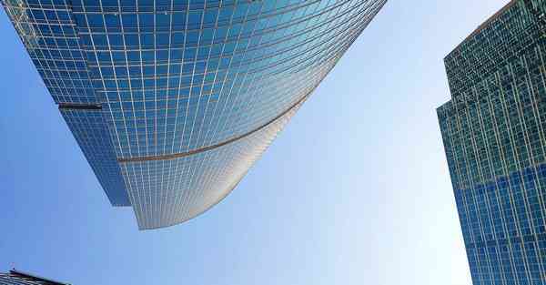 人工智能机器人和人谈恋爱