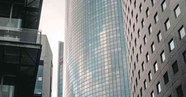 COZMO二代智能机器人：科技与娱乐的完美结合