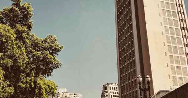 现实感AI绘画重返未来（现实的画法）